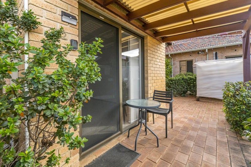 Light-Filled Ground Floor Apartment with Lift Access