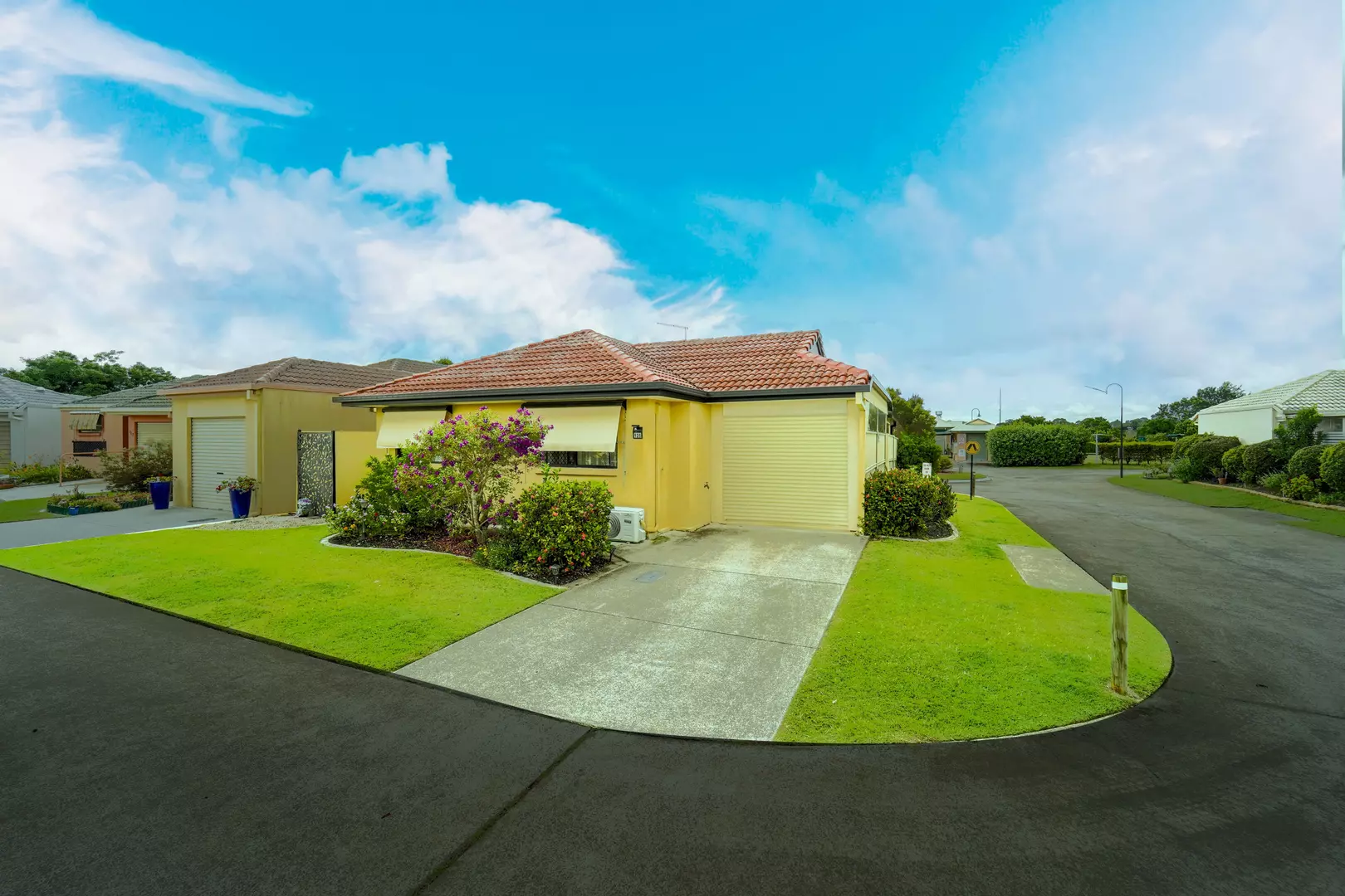 Downsizing at it's best!  Renovated and Ready to Move in. Located in an Over 50's Lifestyle Living Complex.