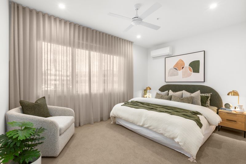 First-floor 2-bedroom corner apartment
