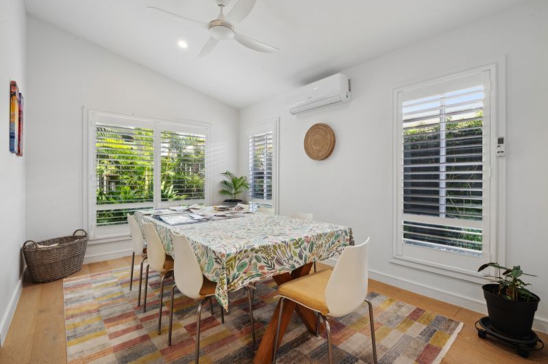 Stylish Living with Lovely Green Surrounds