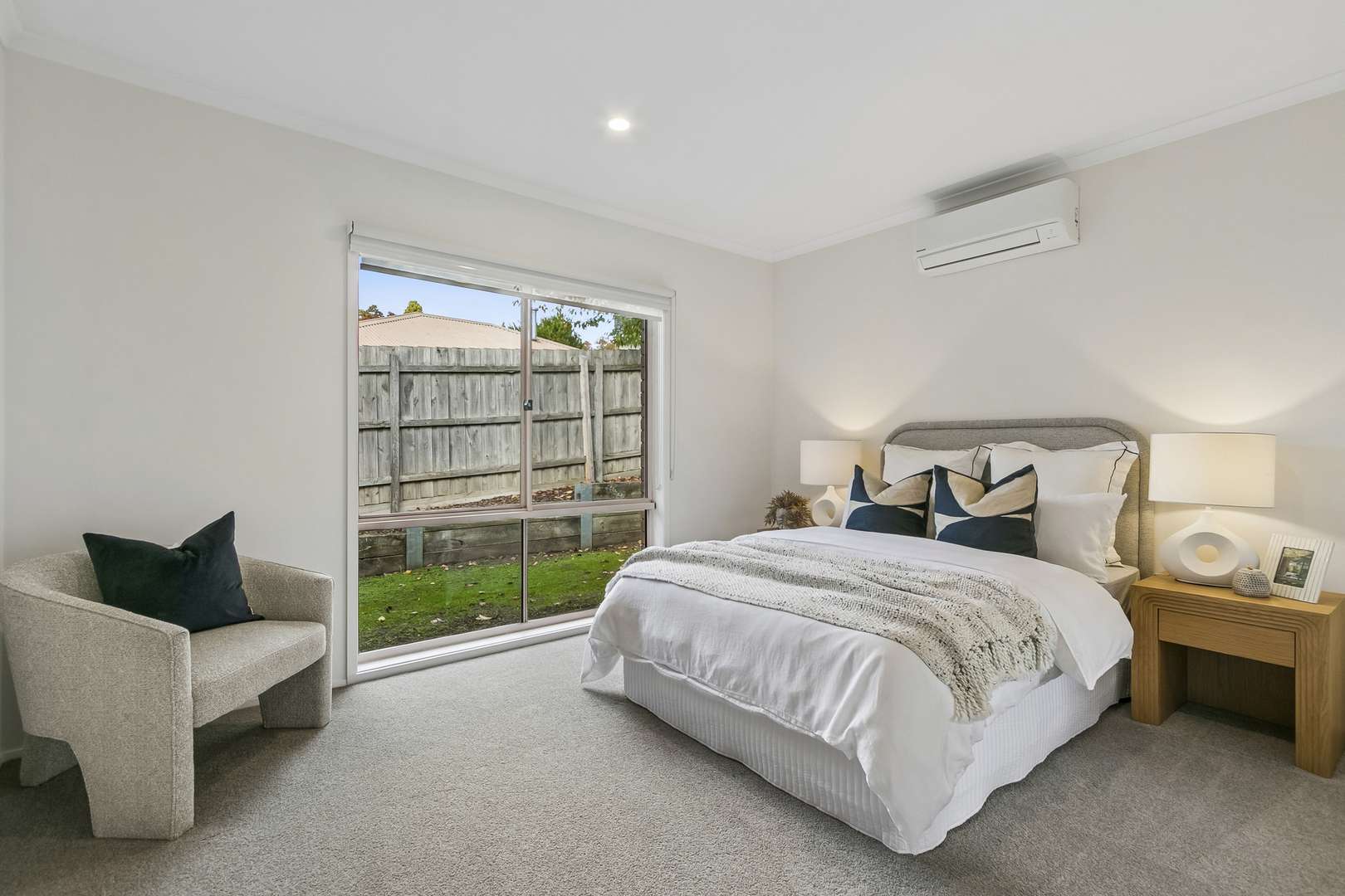 Beautifully refurbished 2-bed plus study villa