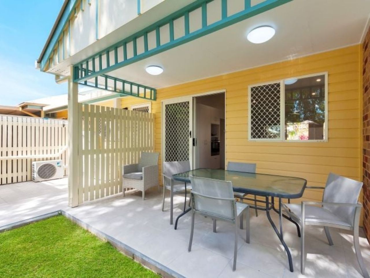 Two bedroom villa in quiet cul-de-sac