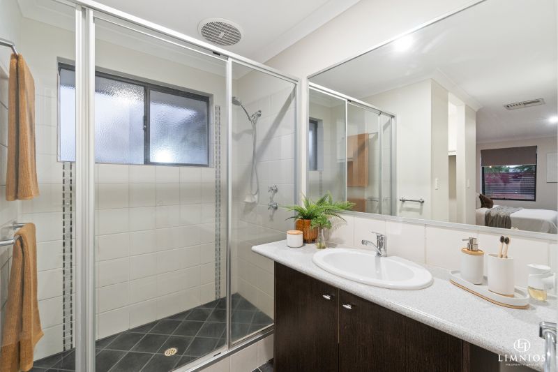 Super Spacious Family Living!