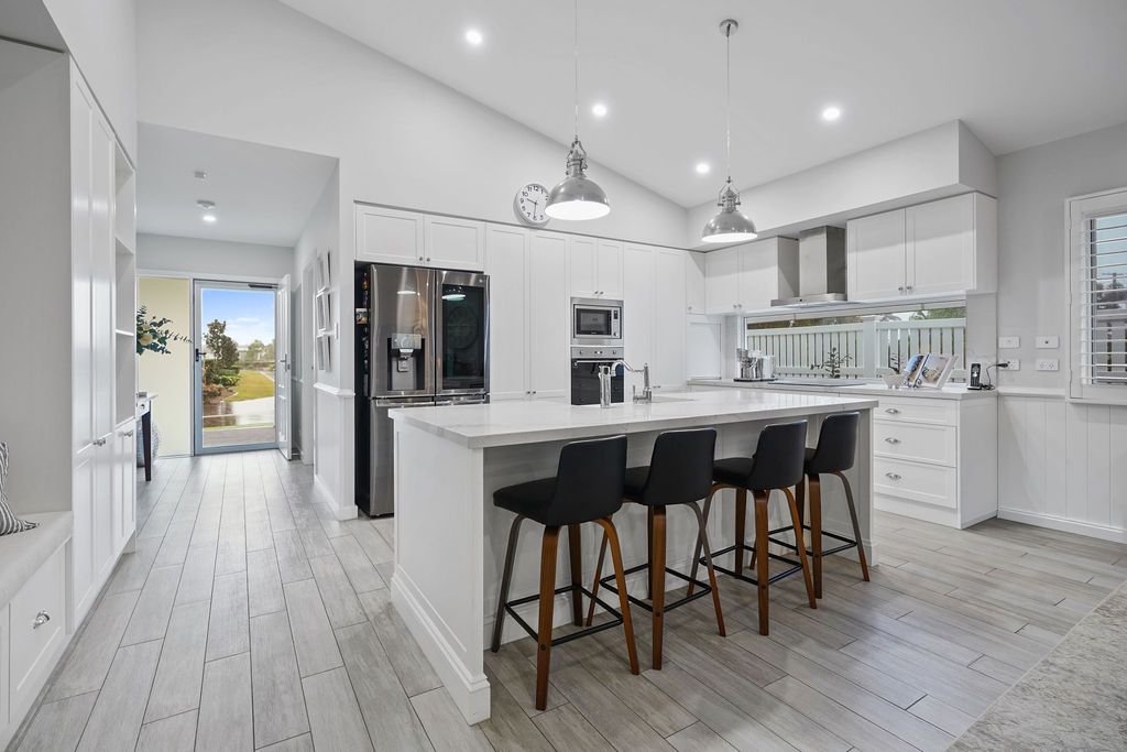 220 Beachmere Bay
