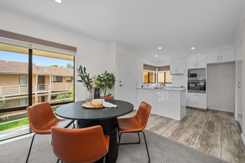 Modern villa with views of Bilton Bay