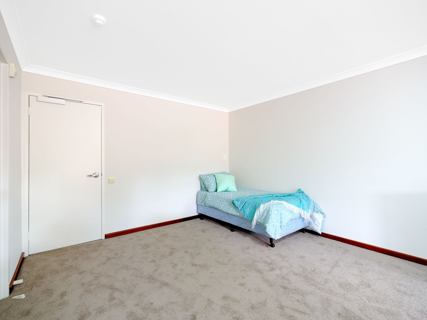 Secure studio apartment in the heart of the clubhouse