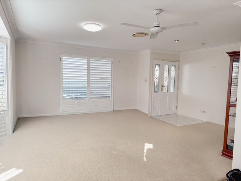 Offers over $670,000 welcome!