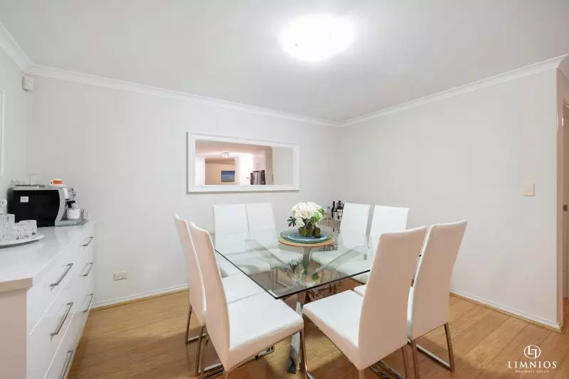 Super Spacious Townhouse!