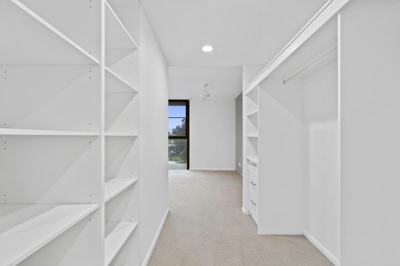 North-facing, fourth-floor apartment with views to the City.