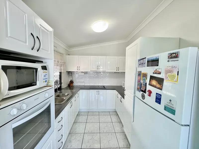 Neat & Tidy over 50’s living - GREENBANK GARDENS