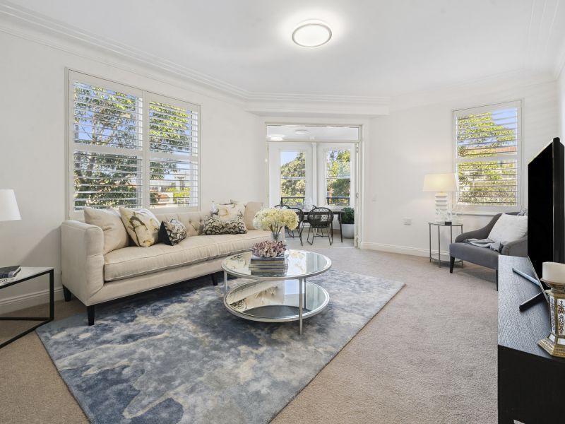 Elegant sun-enriched corner apartment