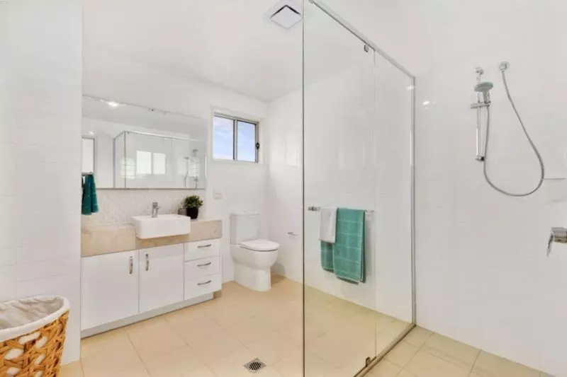 Charming three-bedroom villa with attached garage