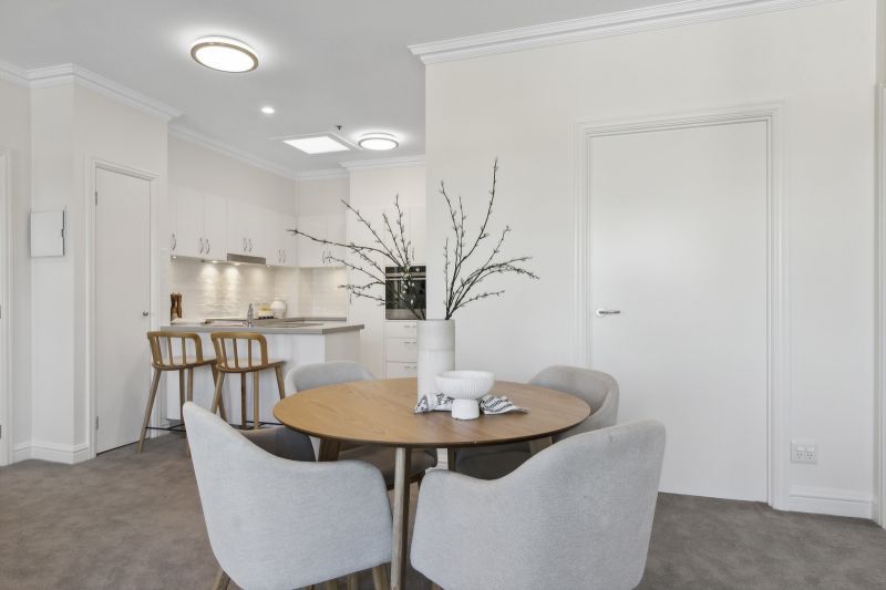 Spacious and bright two-bedroom apartment