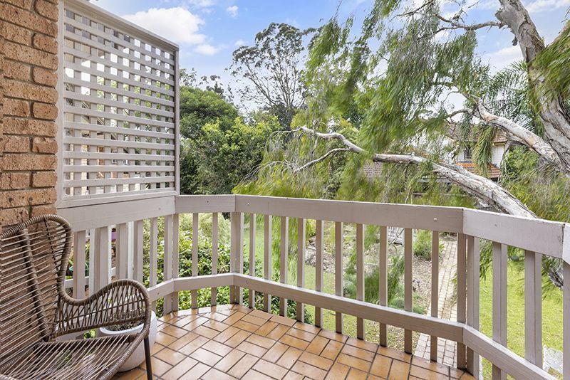 This stunning double serviced apartment is a rarity.