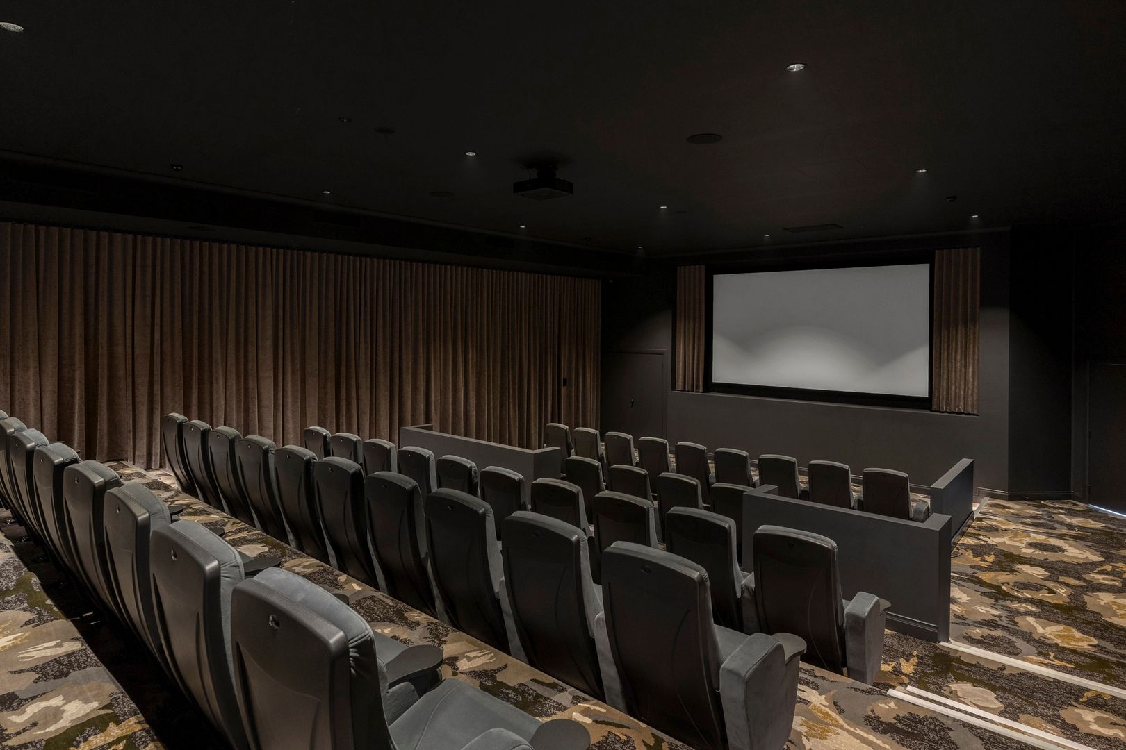 Palm Lake Resort Willow Lodge