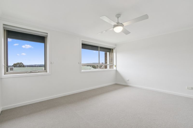 Light-Filled Serviced Apartment with Leafy Views