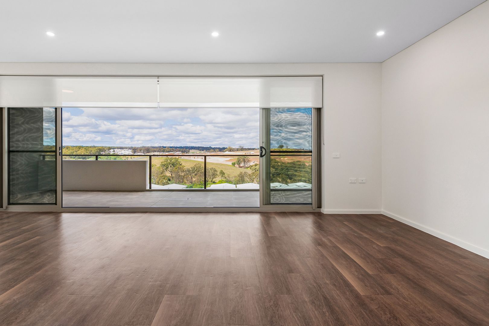  Elevated living with panoramic views