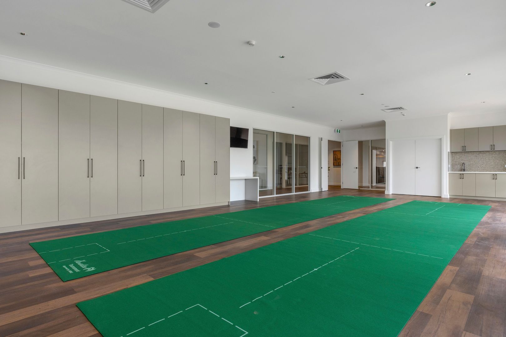 Palm Lake Resort Willow Lodge