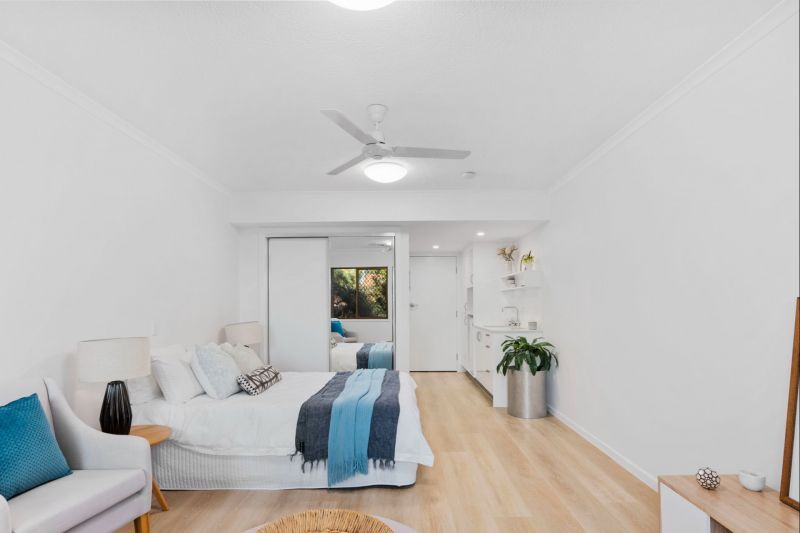 Studio apartment with lush green views