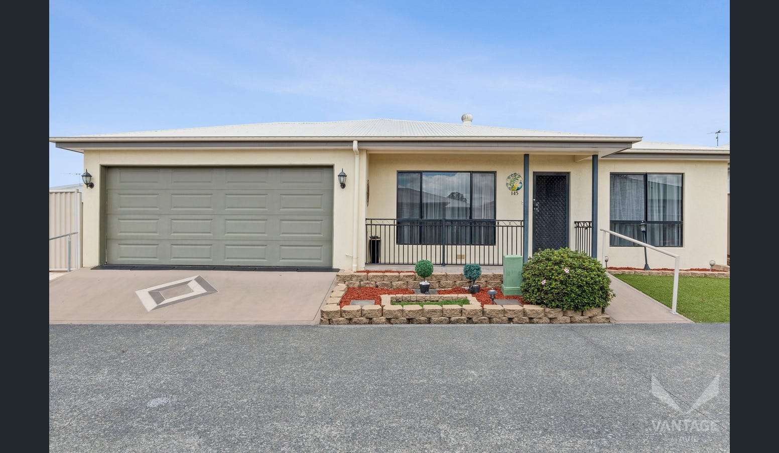 3 Bedroom Home with Double Lock up Garage at Vantage Eagleby Pines