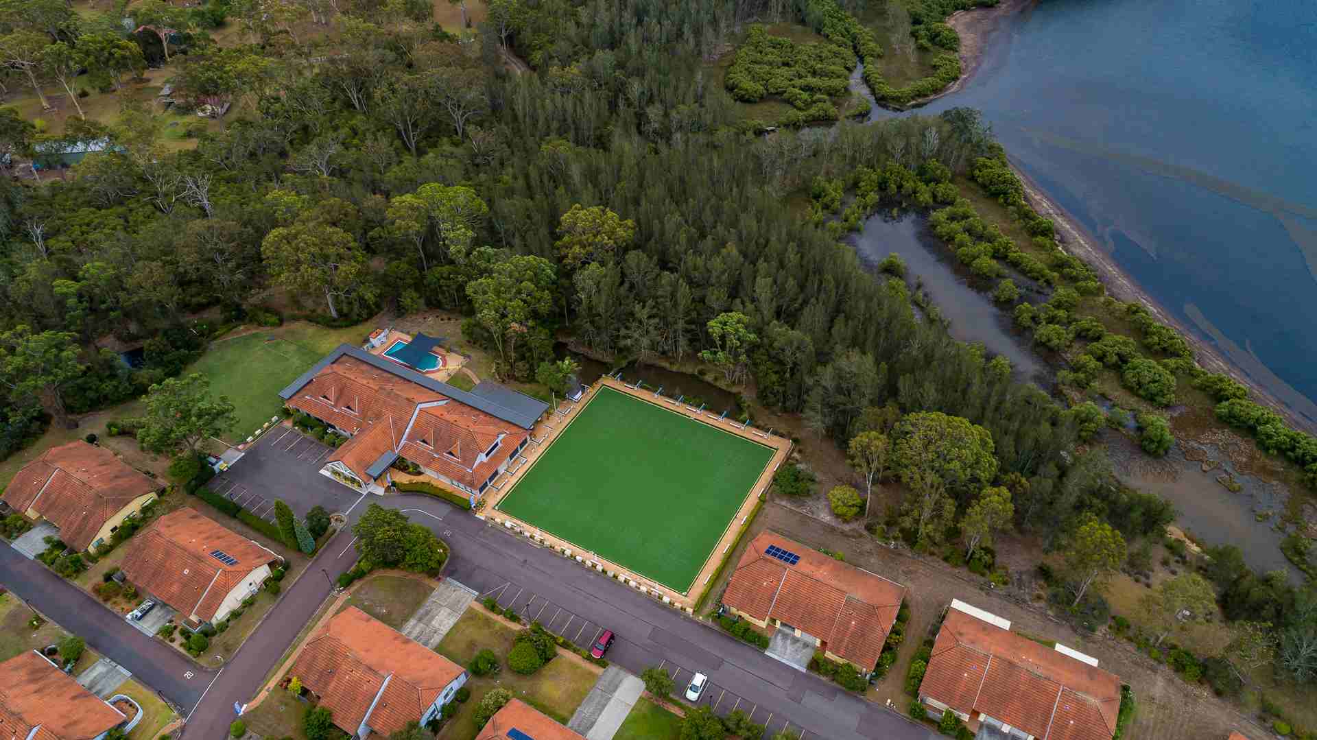Lakeside Retirement Village