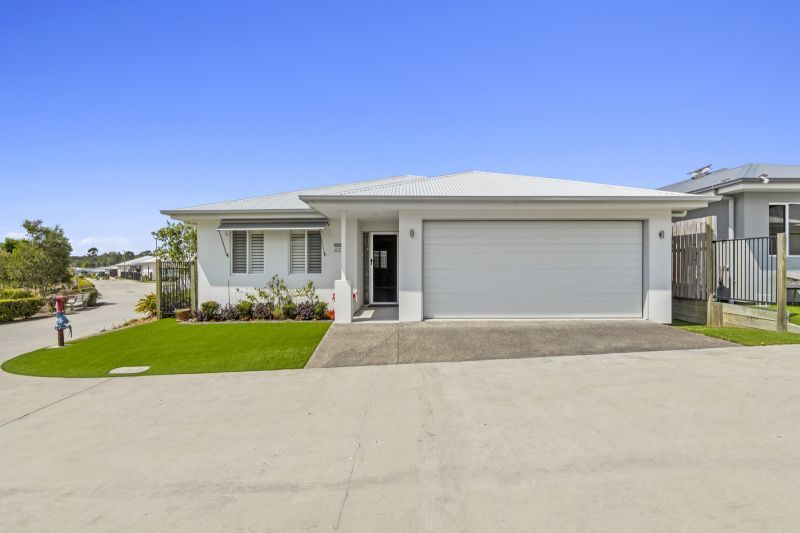 Inviting Corner Haven – Spacious Alfresco