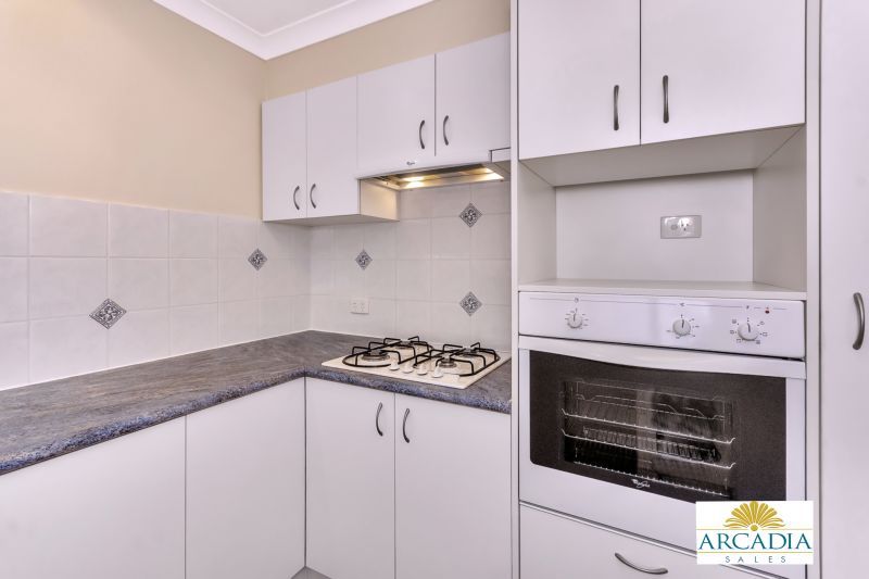 ARCADIA WATERS MANDURAH - Hop Skip & A Jump To The Clubhouse