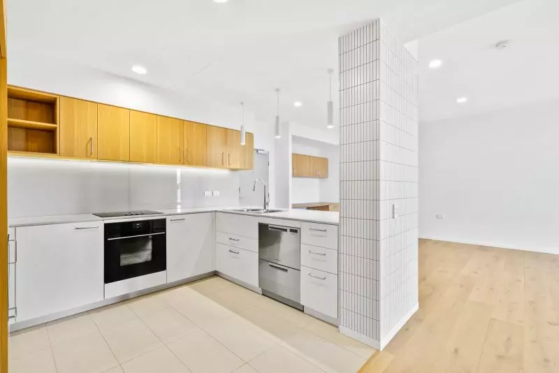 5th floor penthouse views over golf course