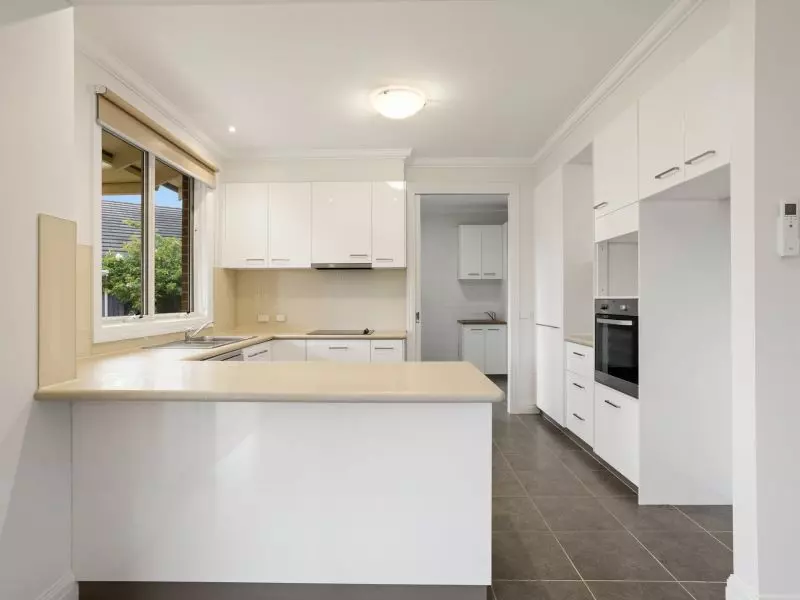 Refined Living with Seamless Outdoor Connection