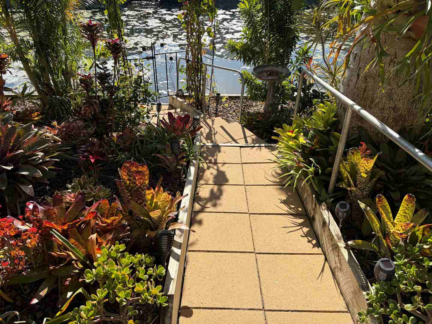 Prime Lake Edge Living - Fraser Coast RV Home