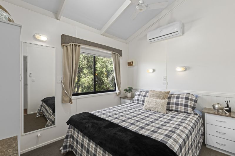 Relaxed Swan Bay Living