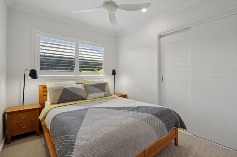 Stylish Living with Lovely Green Surrounds