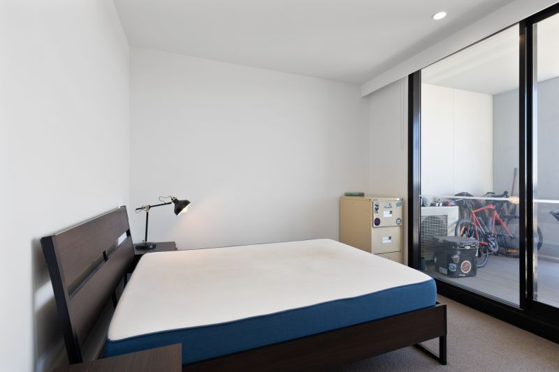 Great Location, Modern & Professional Lifestyle!