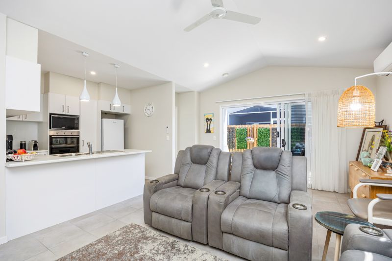 Vibrant Haven, Spacious Living!