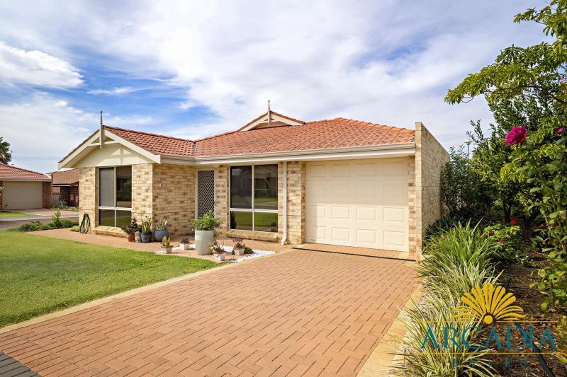 ARCADIA WATERS GERALDTON - 3 Bedroom with Amazing Enclosed Rear Patio