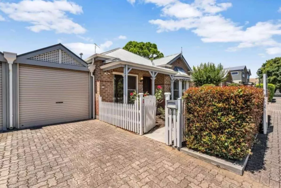 Resthaven Kingswood Retirement Living has eight cottage-units located opposite Mitcham Square Shopping Centre