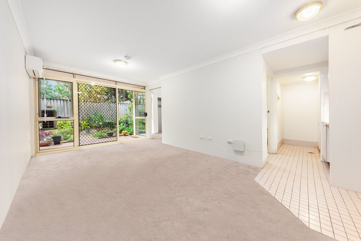 WONDERFUL NORTH FACING GROUND FLOOR—RARE FIND