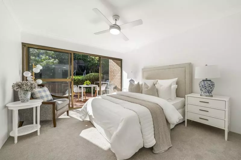 Refurbished large 2-bedroom unit with 4 outdoor spaces