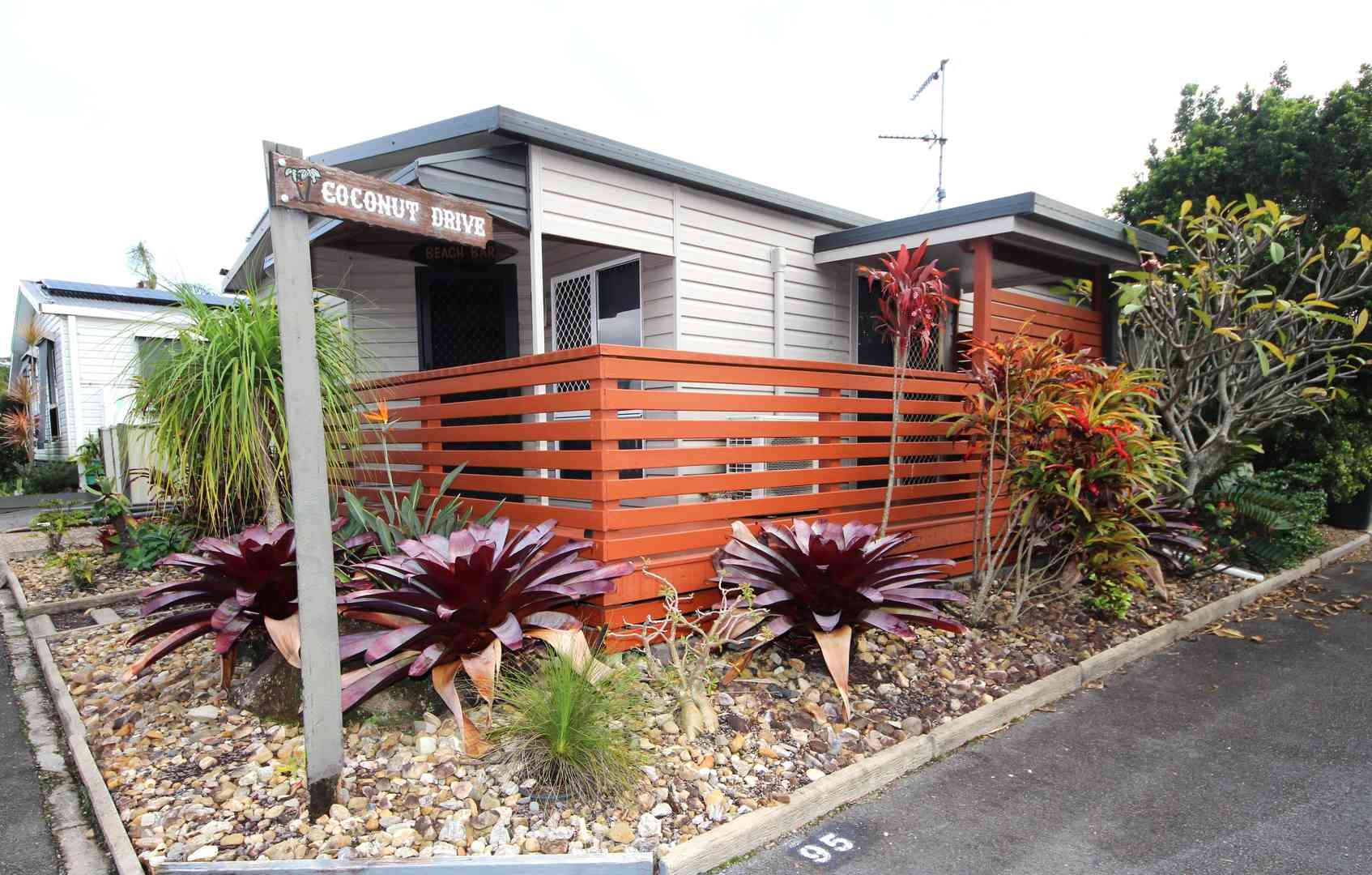 Large 2 Bedroom & 2 car space (small cars only)