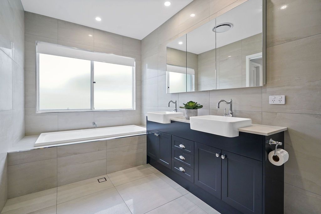 220 Beachmere Bay