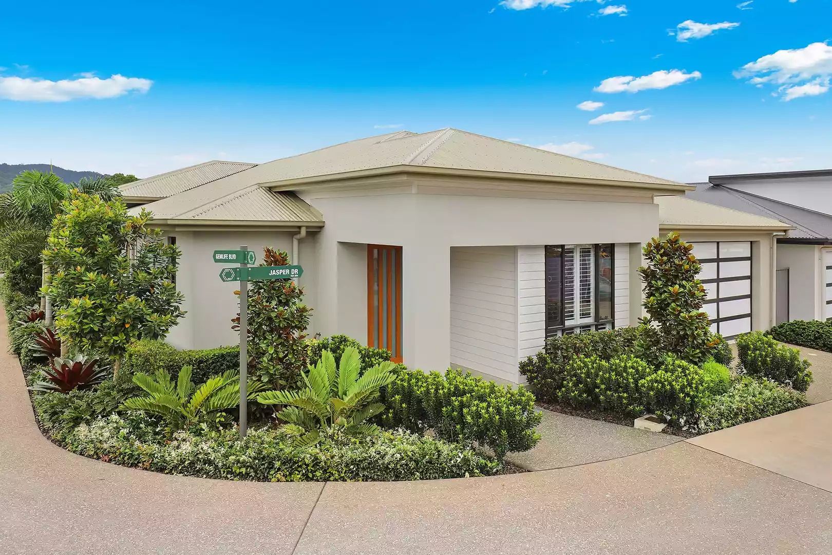 ACT NOW!  PRICE REDUCED - OWNERS MUST SELL! - GemLife Palmwoods