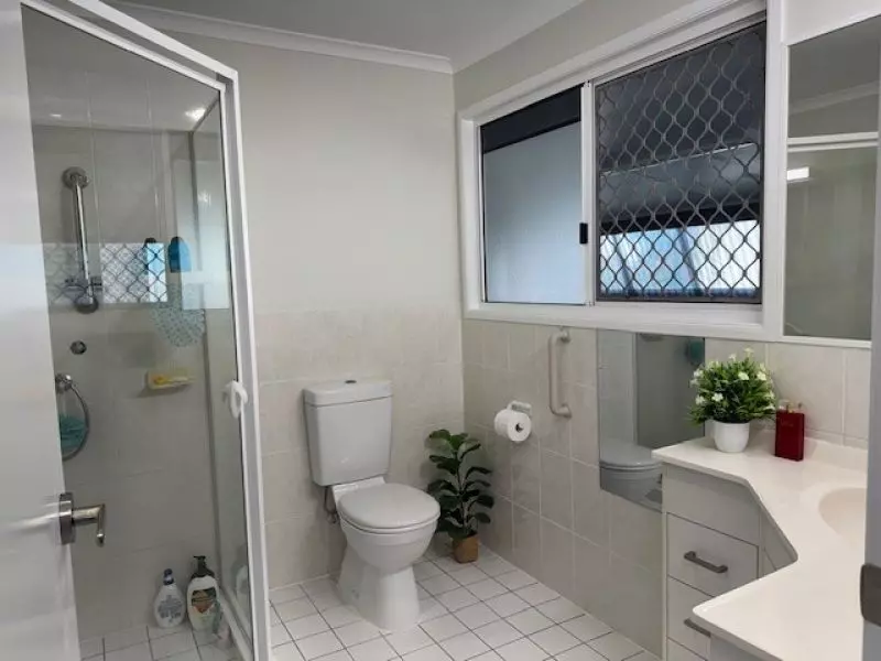 Luxurious Home with Abundant Features!