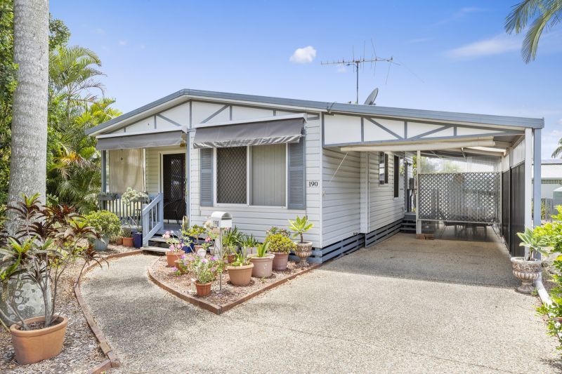 Bright Two Bedroom Home - Enjoy Easy Living!