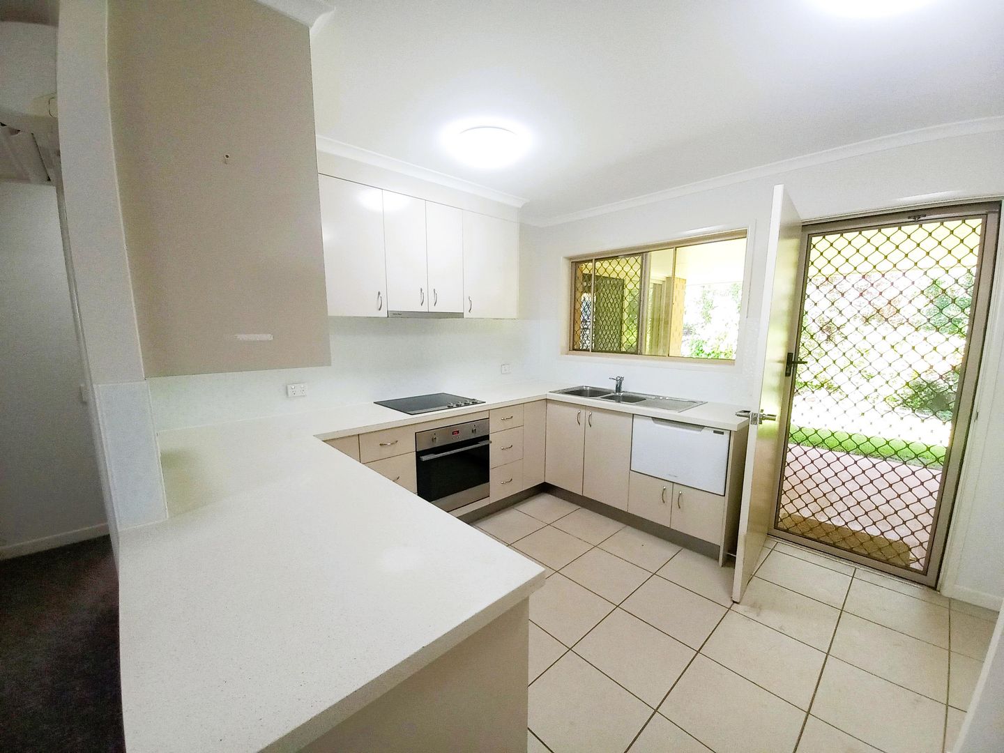 Large 3 bedroom Unit now available