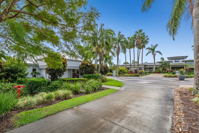 Lush Three Bedroom Corner Hideaway