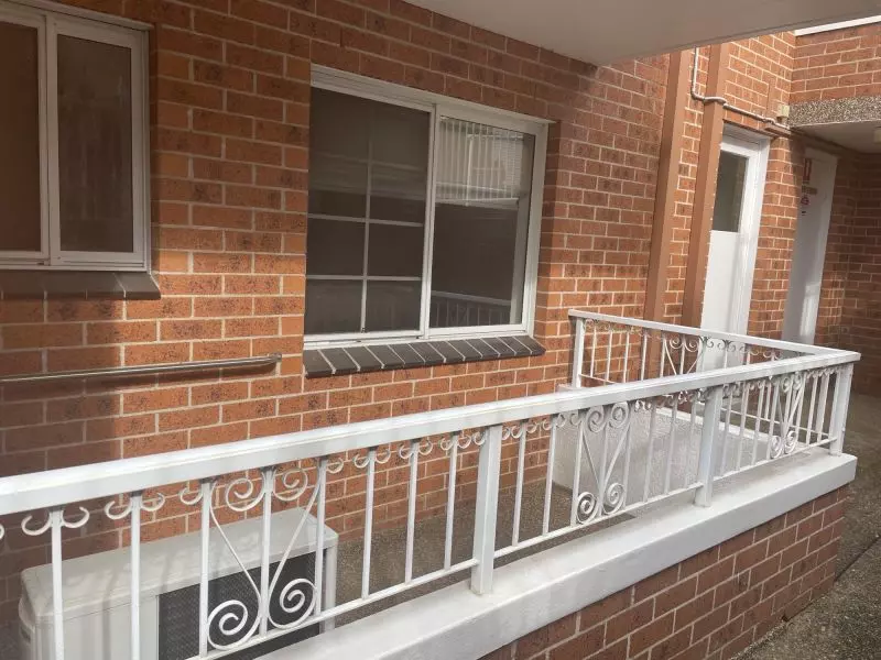 Under offer -Spacious ground floor one bedroom Serviced Apartment