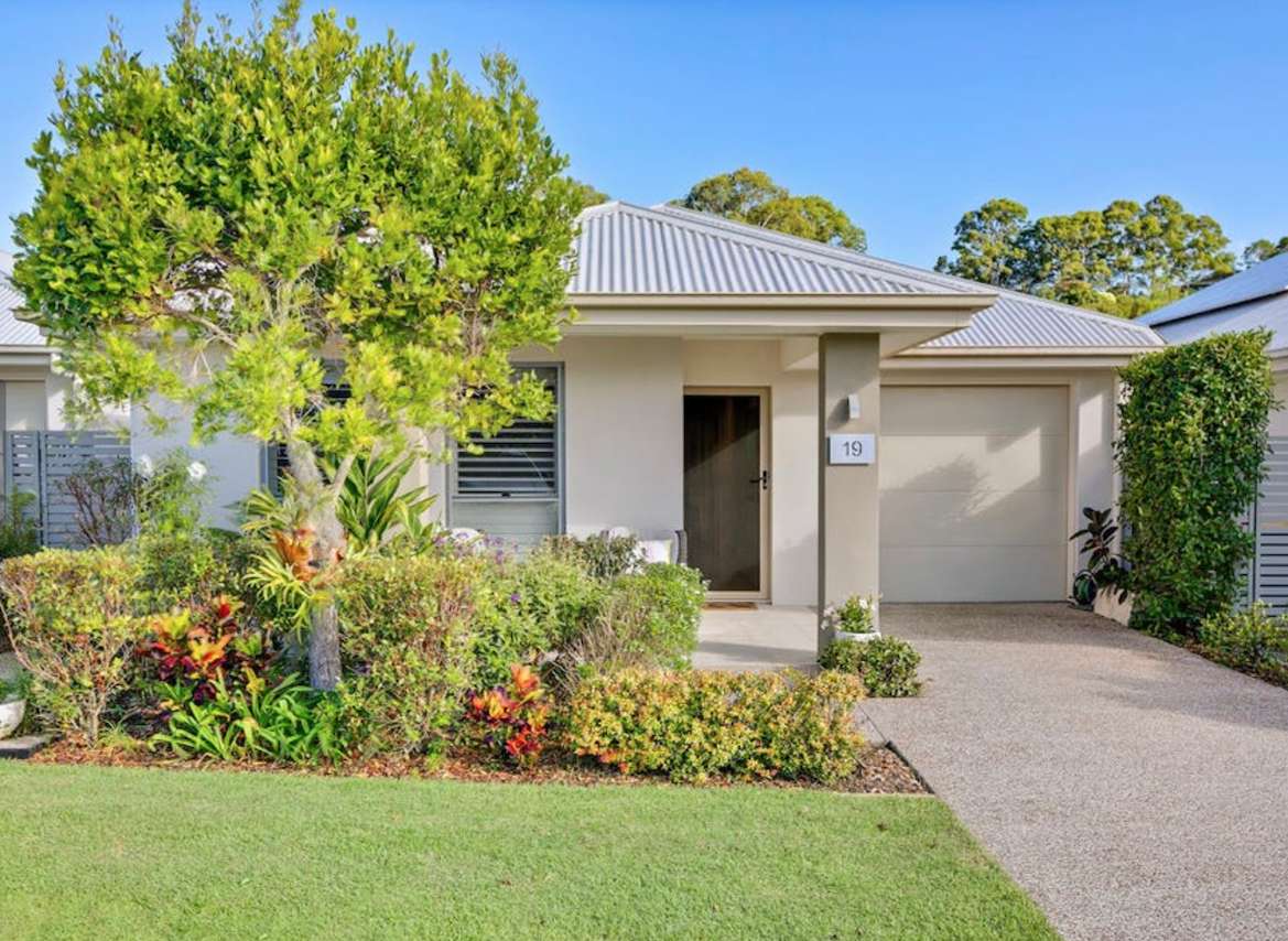 Maximum Lifestyle, Minimal Maintenance! - V19 Halcyon Lakeside