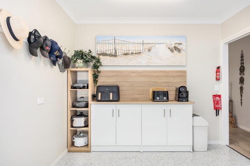 Stylish Corner Home – Extended Private Alfresco