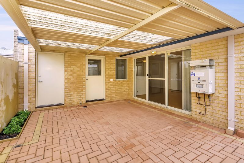 ARCADIA WATERS MADDINGTON - Light & Bright, Ready to Move In...