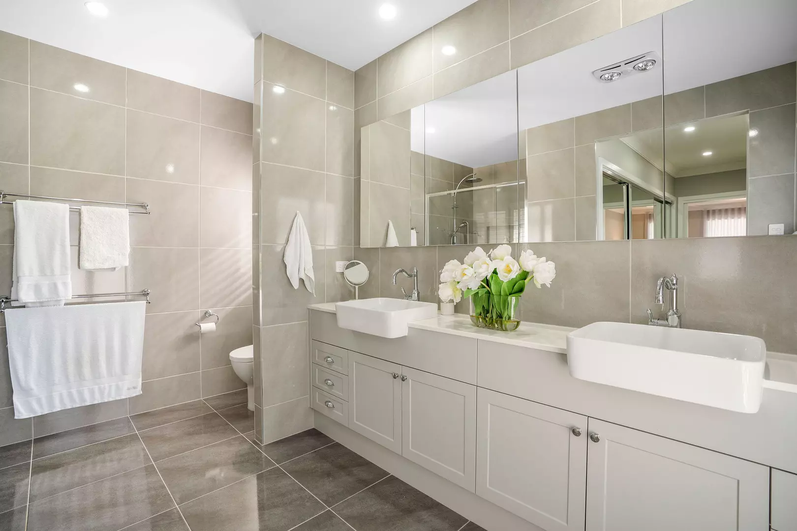 80 Oakdale by Palm Lake Resort